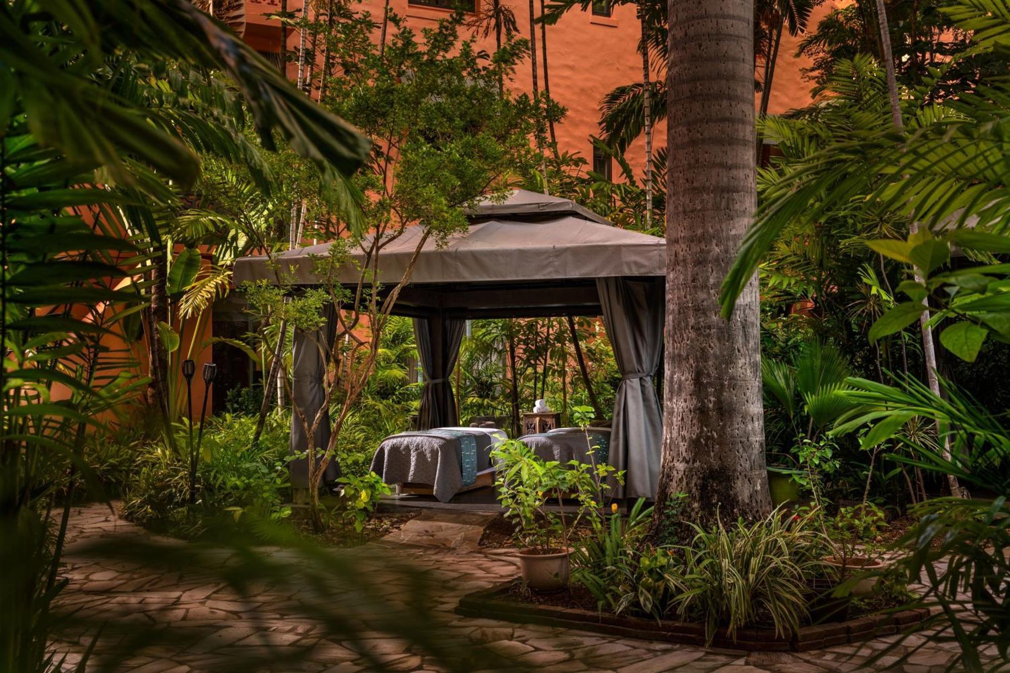 The Royal Hawaiian, A Luxury Collection Resort, Waikiki Honolulu Exterior foto